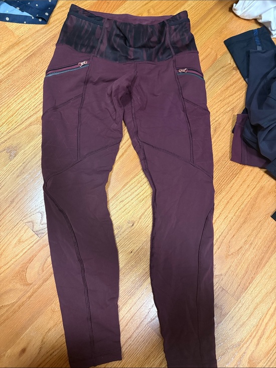 lululemon athletica Pants - Lululemon fleece Maroon Athletic Leggings with Zipper Pockets size 6